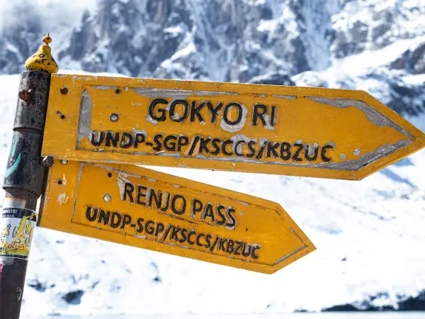 Gokyo Lake and Renjo La Pass Trek - 15 Days